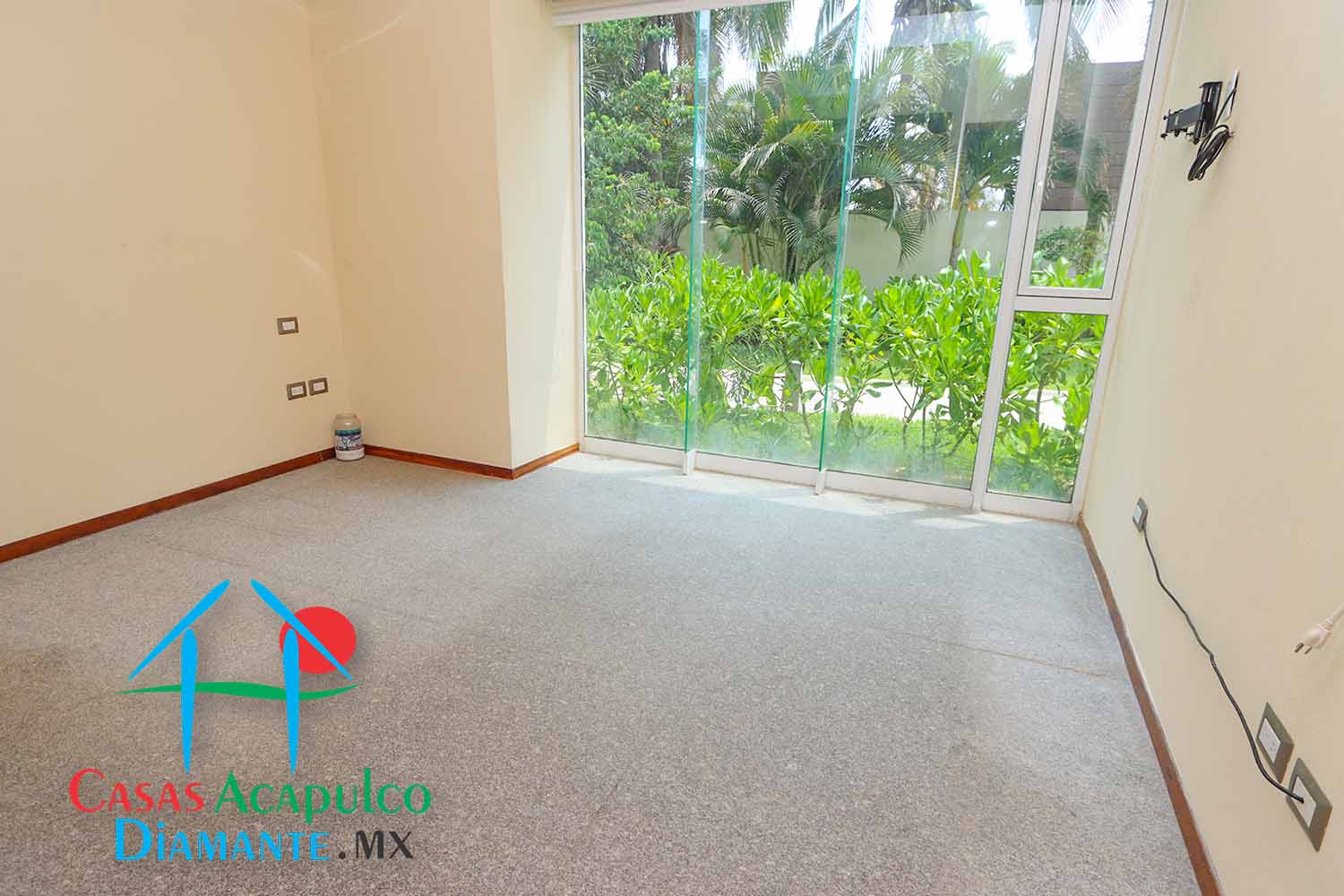 Ocean Front 106 - Recámara dos antes de Otis 1